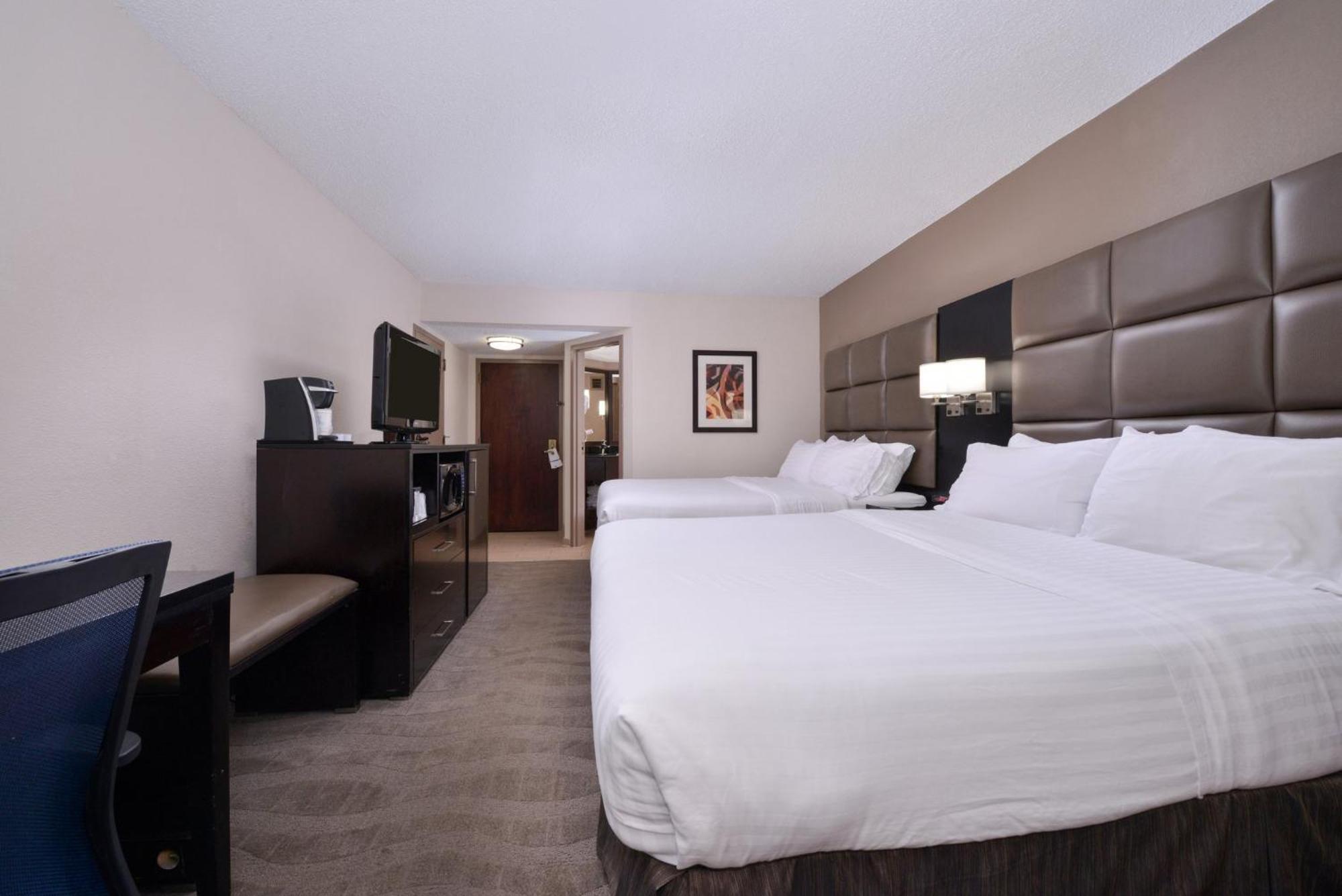 Holiday Inn Express Burlington By Ihg Εξωτερικό φωτογραφία