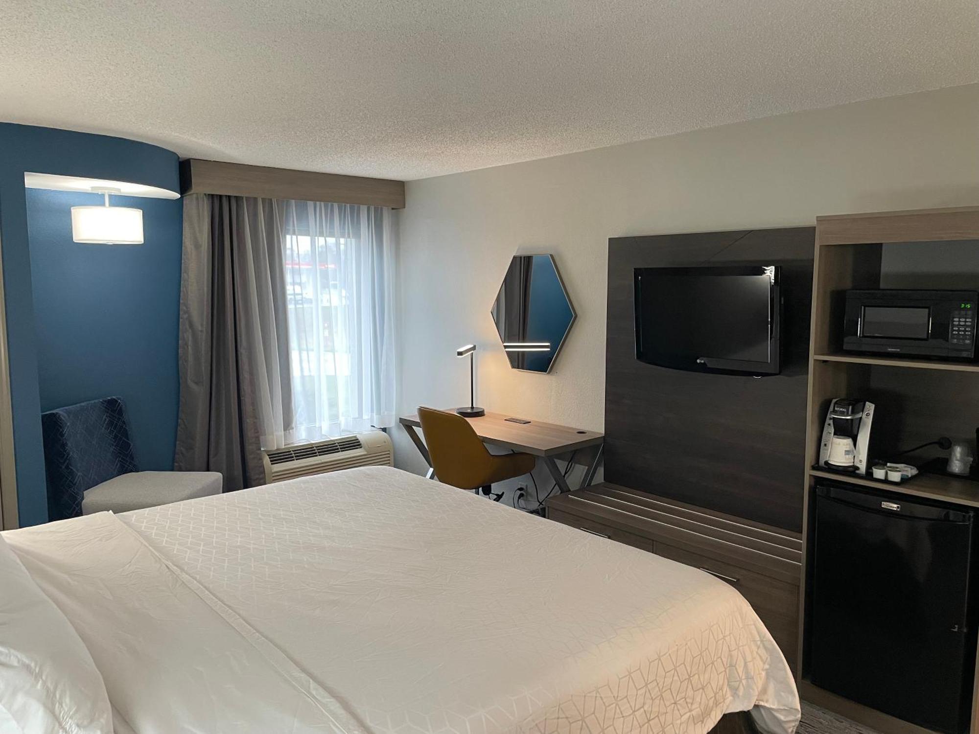 Holiday Inn Express Burlington By Ihg Εξωτερικό φωτογραφία