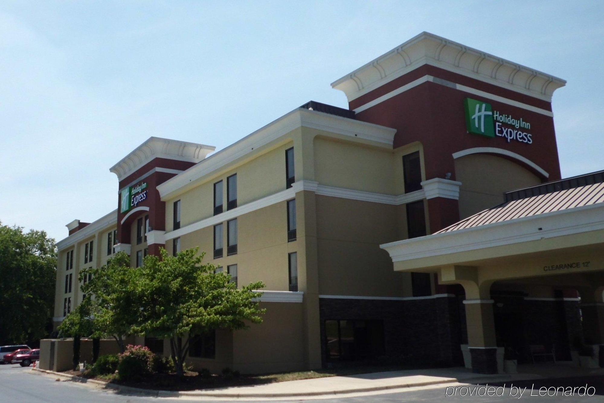 Holiday Inn Express Burlington By Ihg Εξωτερικό φωτογραφία