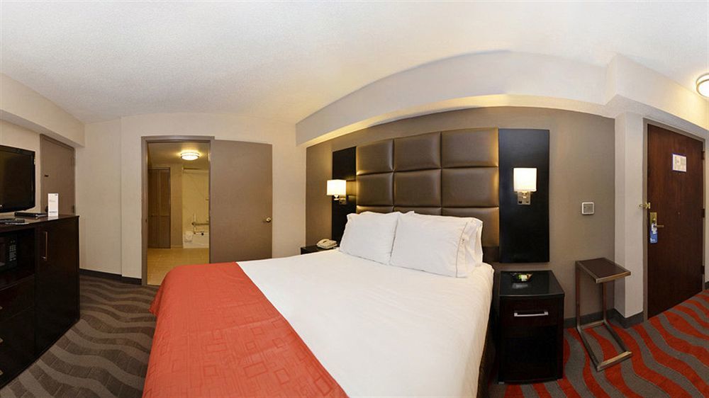 Holiday Inn Express Burlington By Ihg Εξωτερικό φωτογραφία