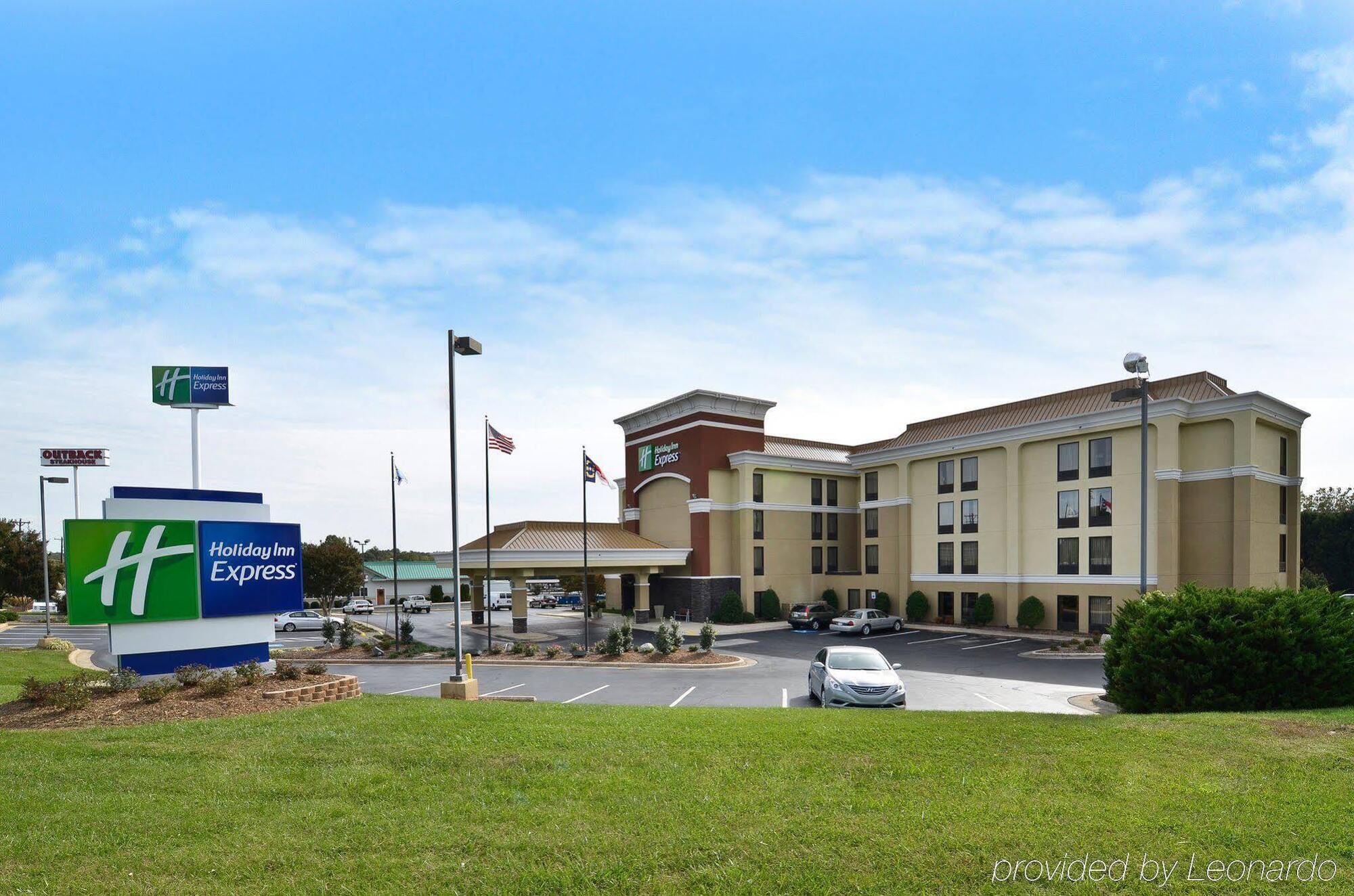 Holiday Inn Express Burlington By Ihg Εξωτερικό φωτογραφία